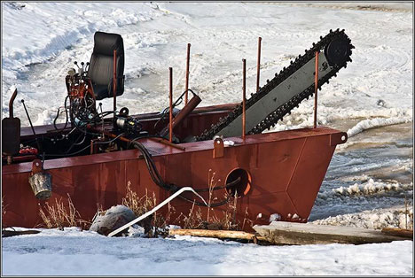 ice-chopping-chainsaw-boat.jpg
