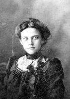130dd9f4df7365b814fbbde72aca7c09--victorian-portraits-victorian-photos.jpg