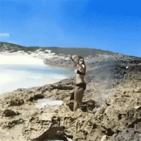 girls-are-stupid-16-gifs-13.gif