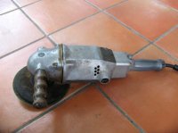 antique angle grinder.jpg.opt607x455o0,0s607x455.jpg