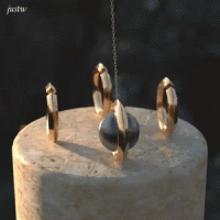 7A68DE67-CC2D-4427-8A3F-EF844C589ACD.gif