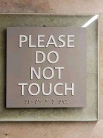 funny-signs-pics-627e21b3df55d__700.jpg