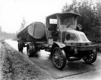 logging truck1.jpg