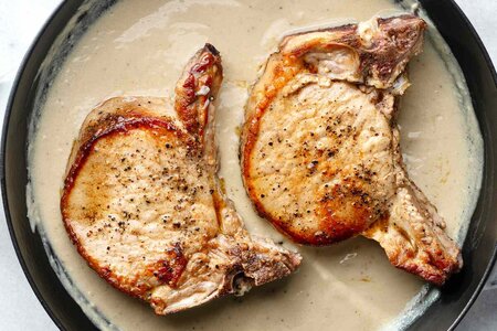 milk-braised-pork-chops-recipe-913144-hero-01-889caf4adcc541feb42ed2f62fdd29c8.jpg