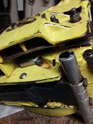 P series oiler adjust screw.jpg