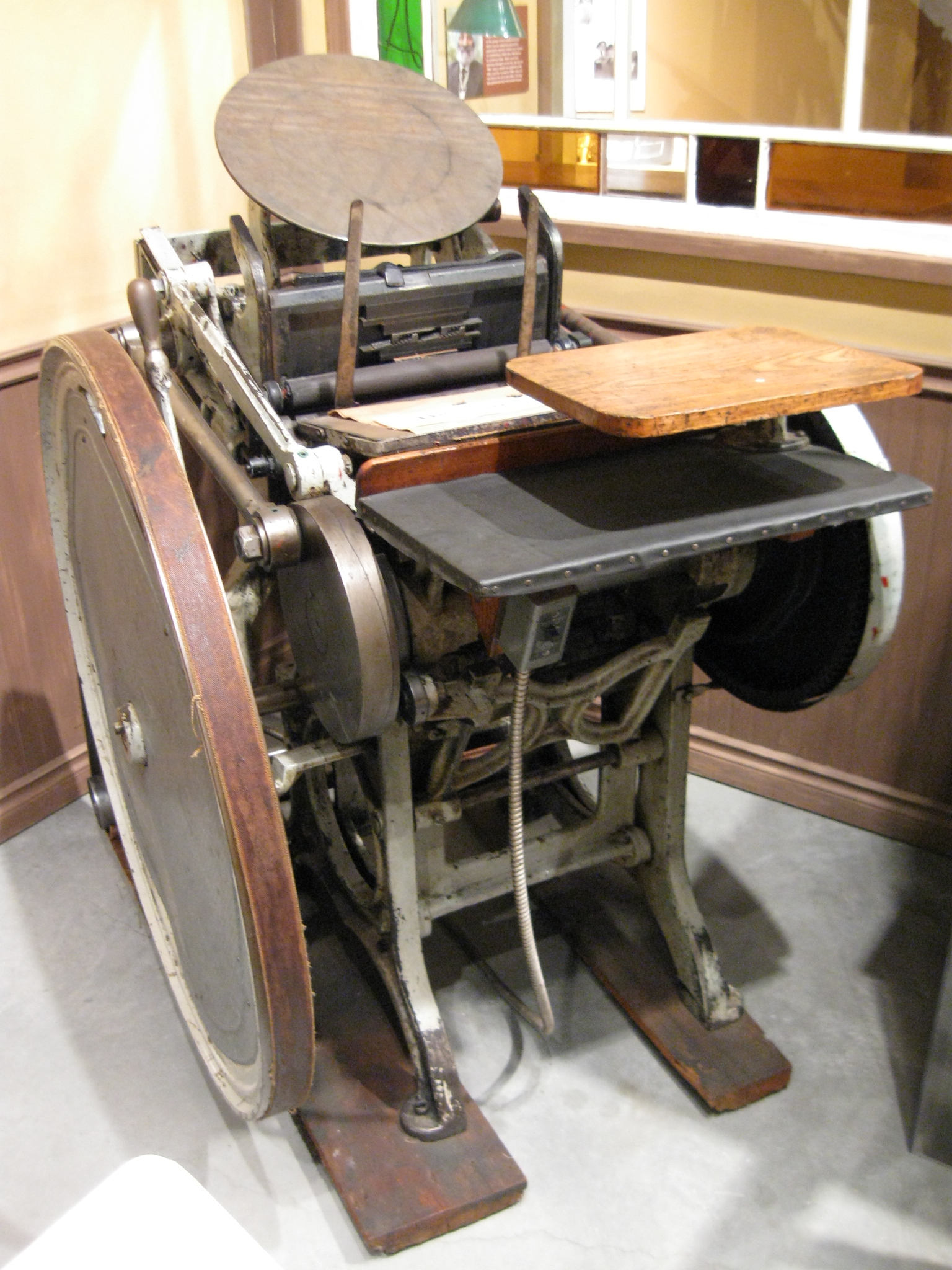 Platen_Printing_press.jpg