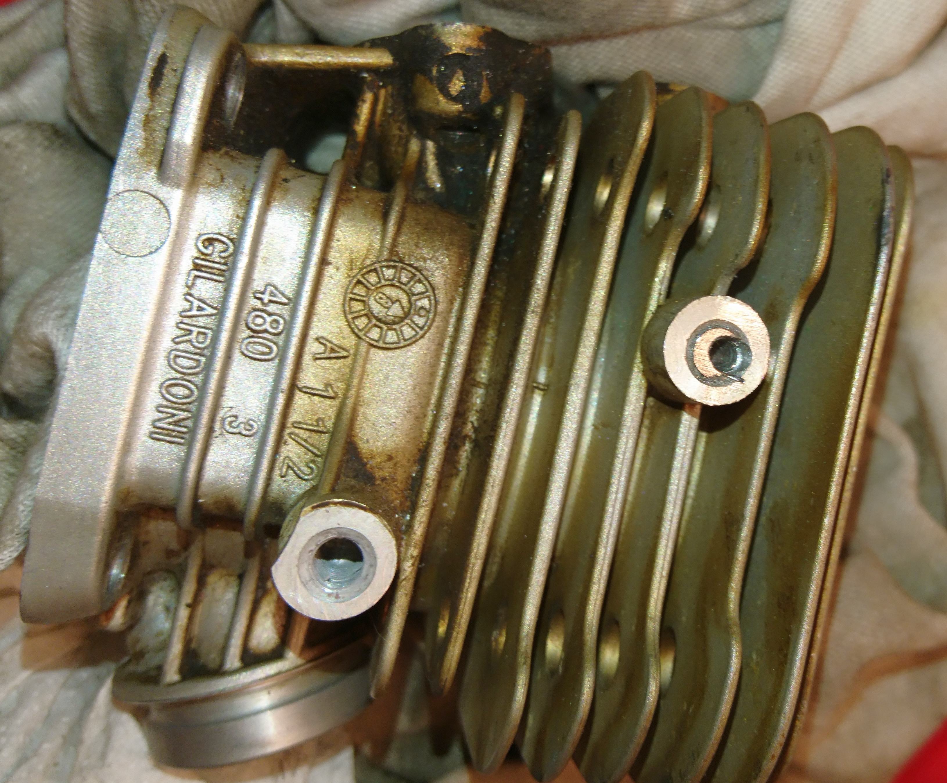 170440538.7bh9LhjH.420cylinderseizedbolt.jpg
