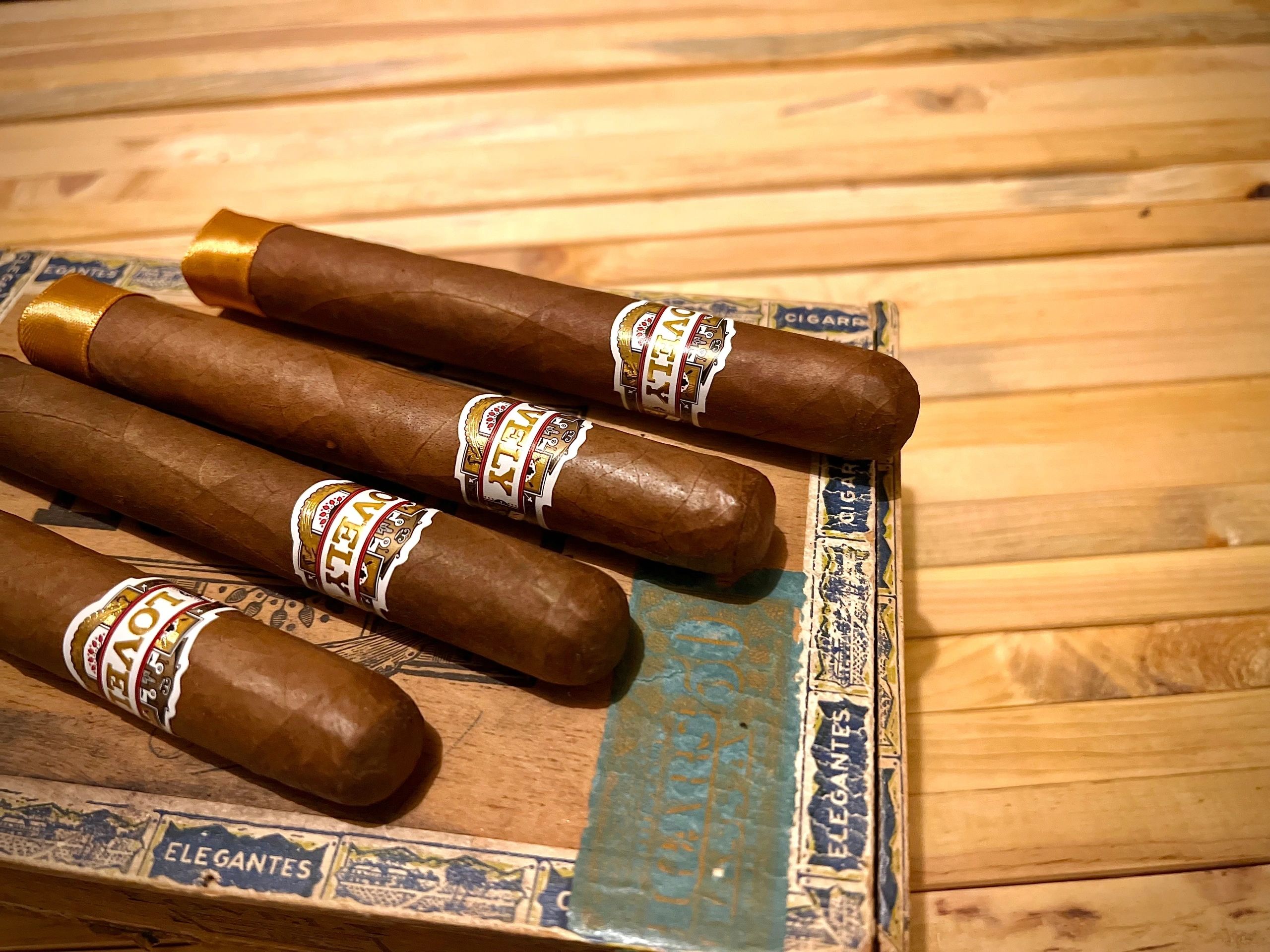 lovelycigars.com