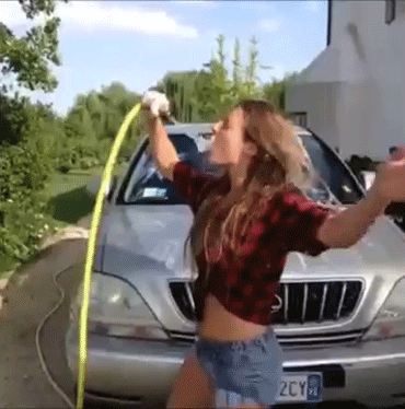 how_hard_can_it_be_to_wash_a_car_11.gif