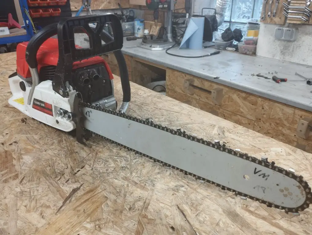 Tuning_52cc_Kettensaege_China_Weiss_Rot_Chainsaw_5200_noname_Baumkrallen_felling_hounds_23.jpg