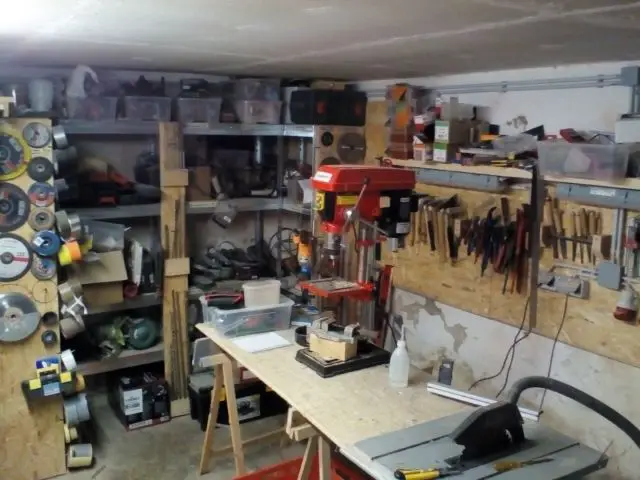 phoca_thumb_l_07.02._Garage_fertig_Werkstatt_umraeumen_01.jpg